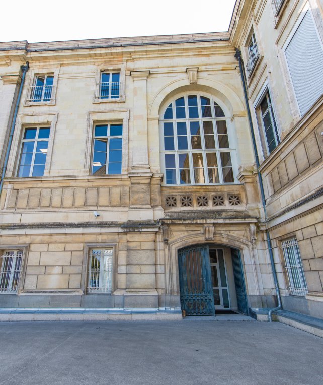 palais de justice interieur cour