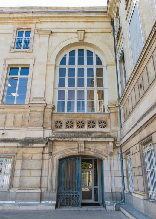 Cours du palais de Justice d'Angers