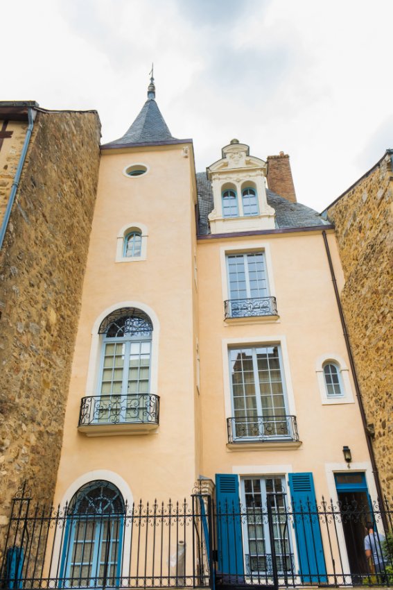 Facade maison de particulier